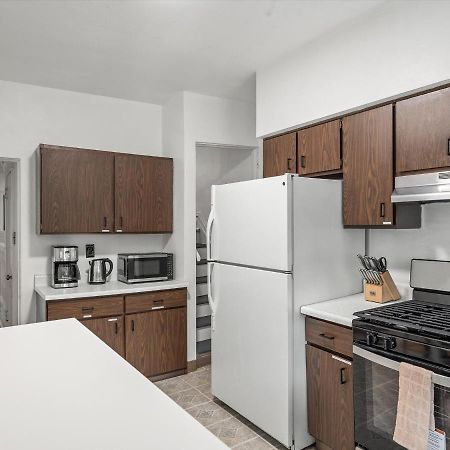 Oakland/University @A Spacious & Modern Private Bedroom With Shared Bathroom Pittsburgh Esterno foto
