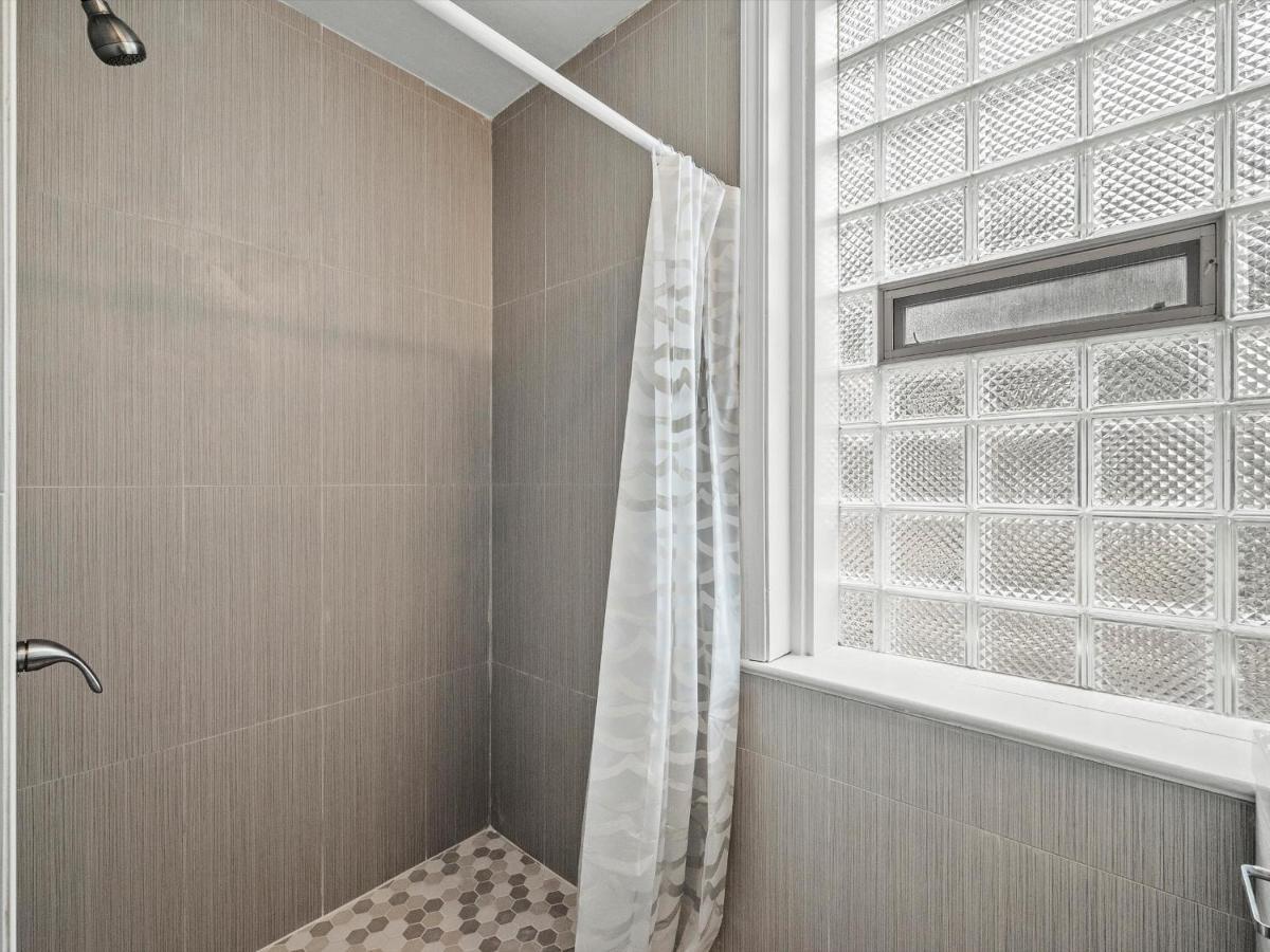 Oakland/University @A Spacious & Modern Private Bedroom With Shared Bathroom Pittsburgh Esterno foto